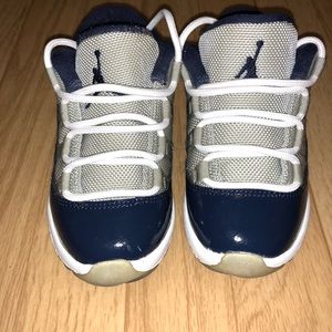 Jordan 11- Georgetown